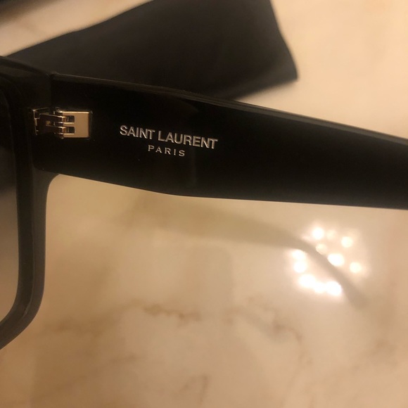 🔥NEW SHOW STOPPER YSL SUNGLASSES 🔥 - Picture 13 of 13